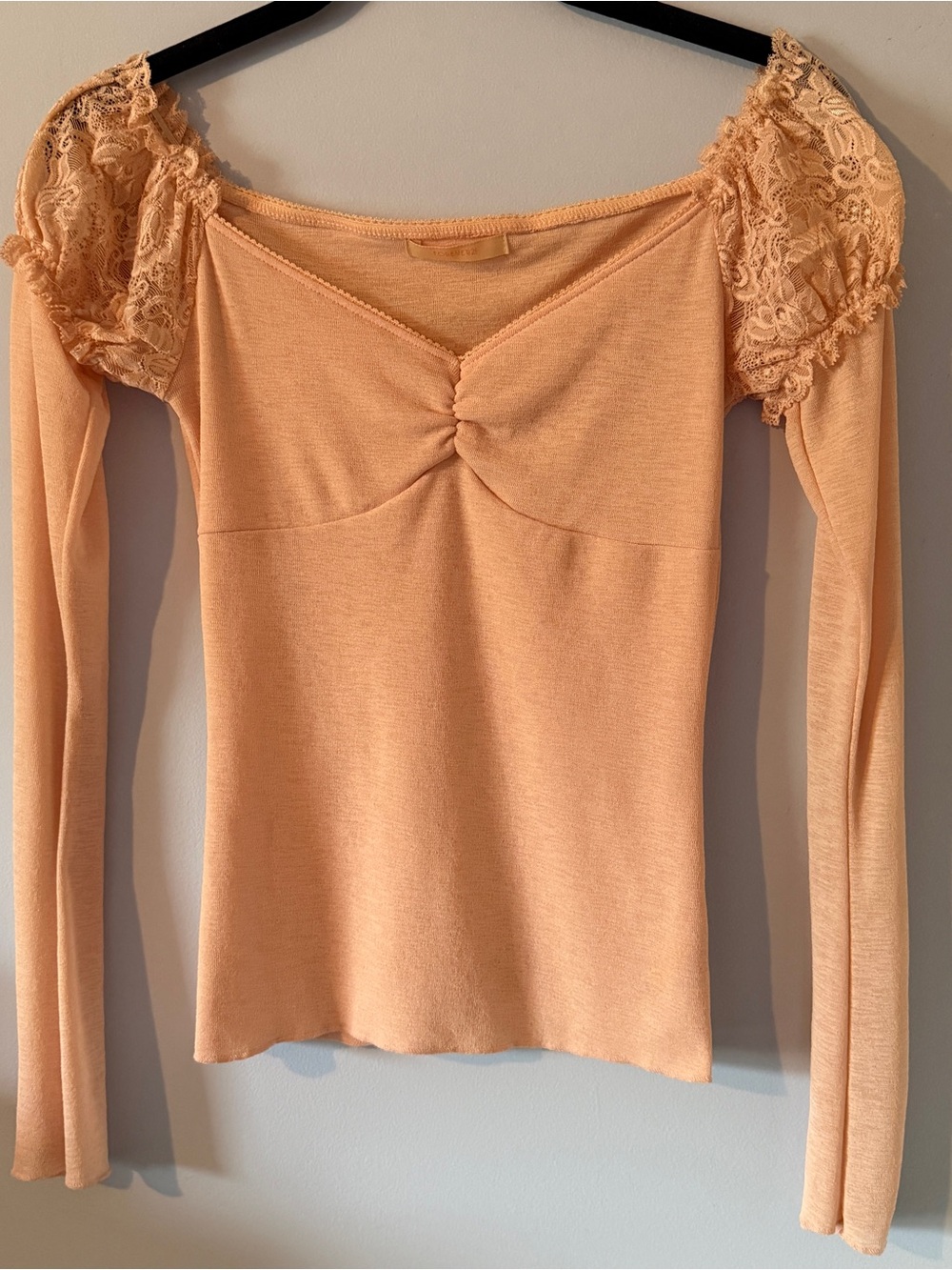 Forever 21 Pink Lace Puff Sleeve Long Sleeve Top
